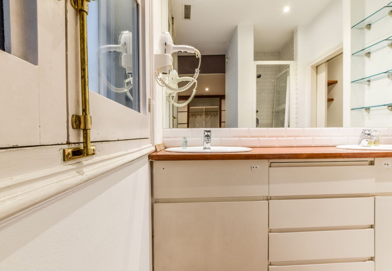 Apartment Fuencarral V — Gran Vía, elegant and spacious