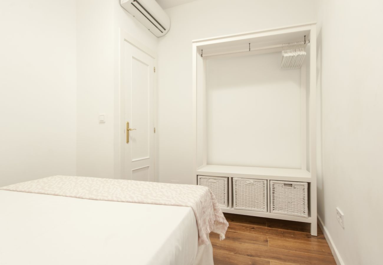 Apartment Gran Vía VI — Central and cozy