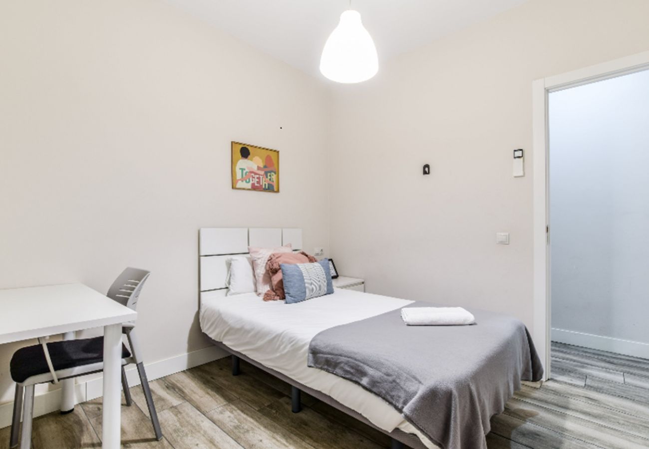 Apartment next to Retiro — Perfect location