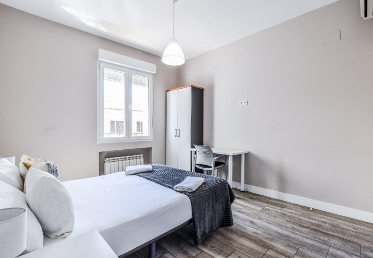 Apartment next to Retiro — Perfect location