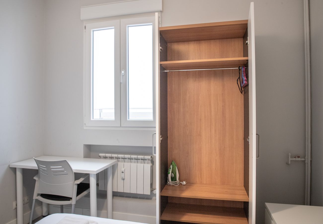 Retiro VI Apartment — Spacious home in Madrid