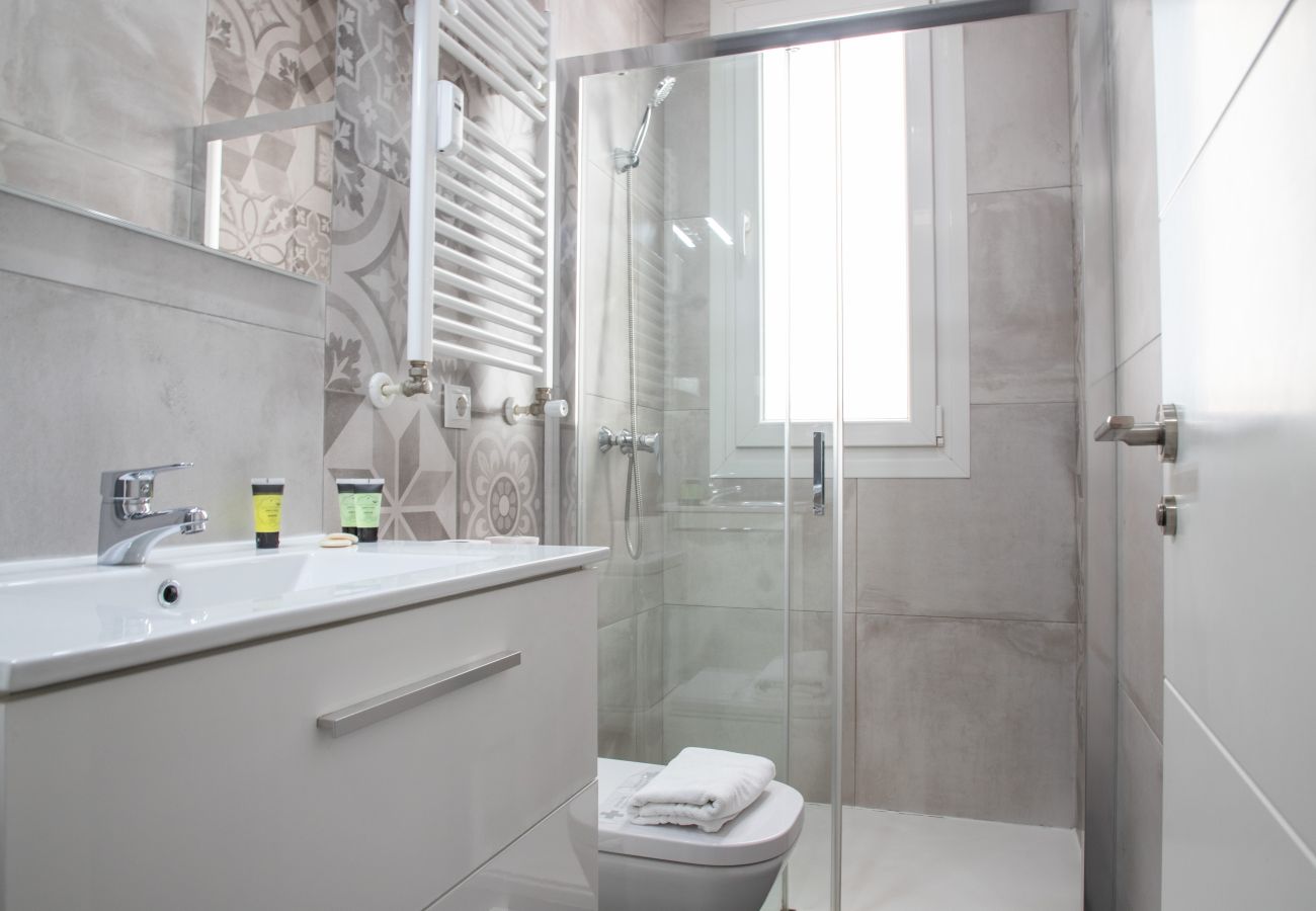 Retiro VI Apartment — Spacious home in Madrid