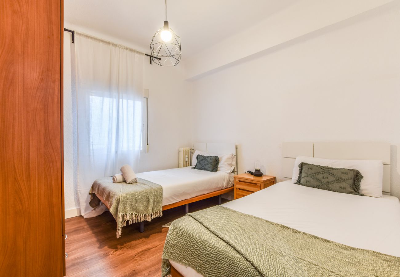 Retiro VIII Apartment — Elegant and spacious