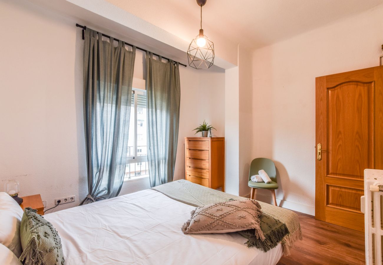 Retiro VIII Apartment — Elegant and spacious