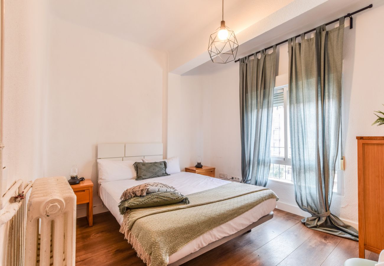 Retiro VIII Apartment — Elegant and spacious
