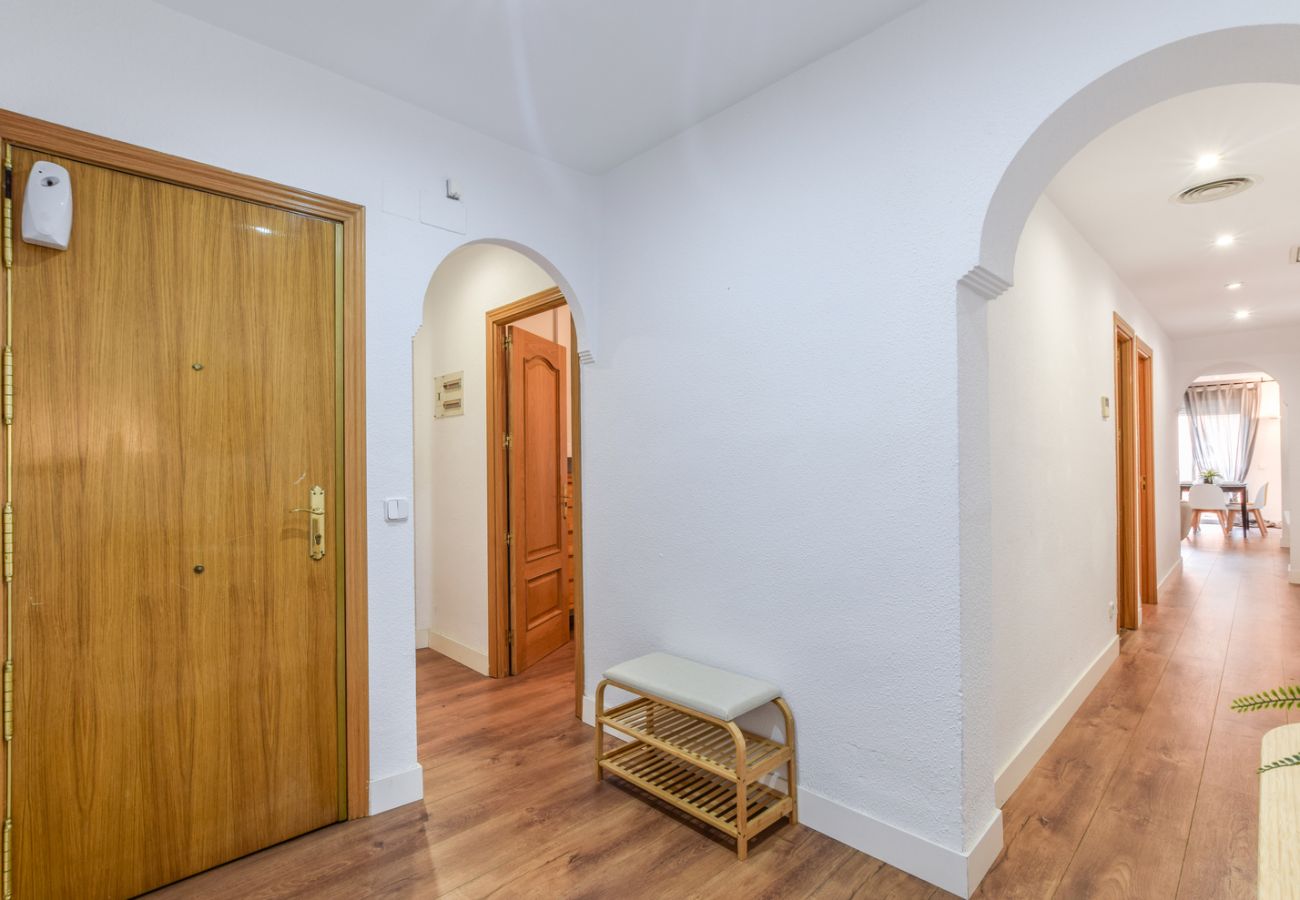 Retiro VIII Apartment — Elegant and spacious