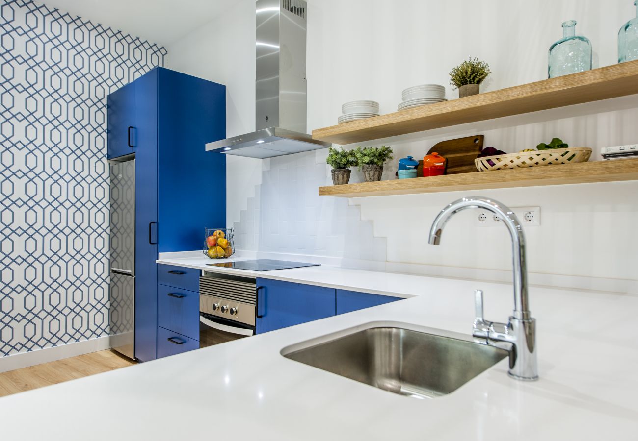 Sol VI Apartment — Steps from Puerta del Sol