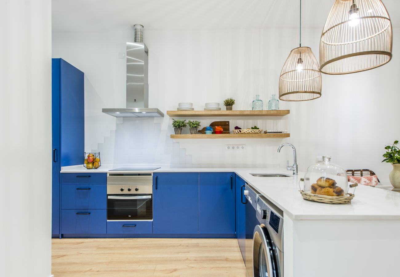 Sol VI Apartment — Steps from Puerta del Sol