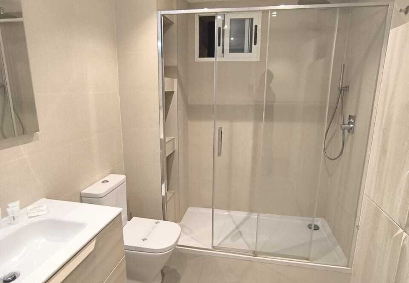 Chamartín Smart Stay | Double Room with Great Connectivity