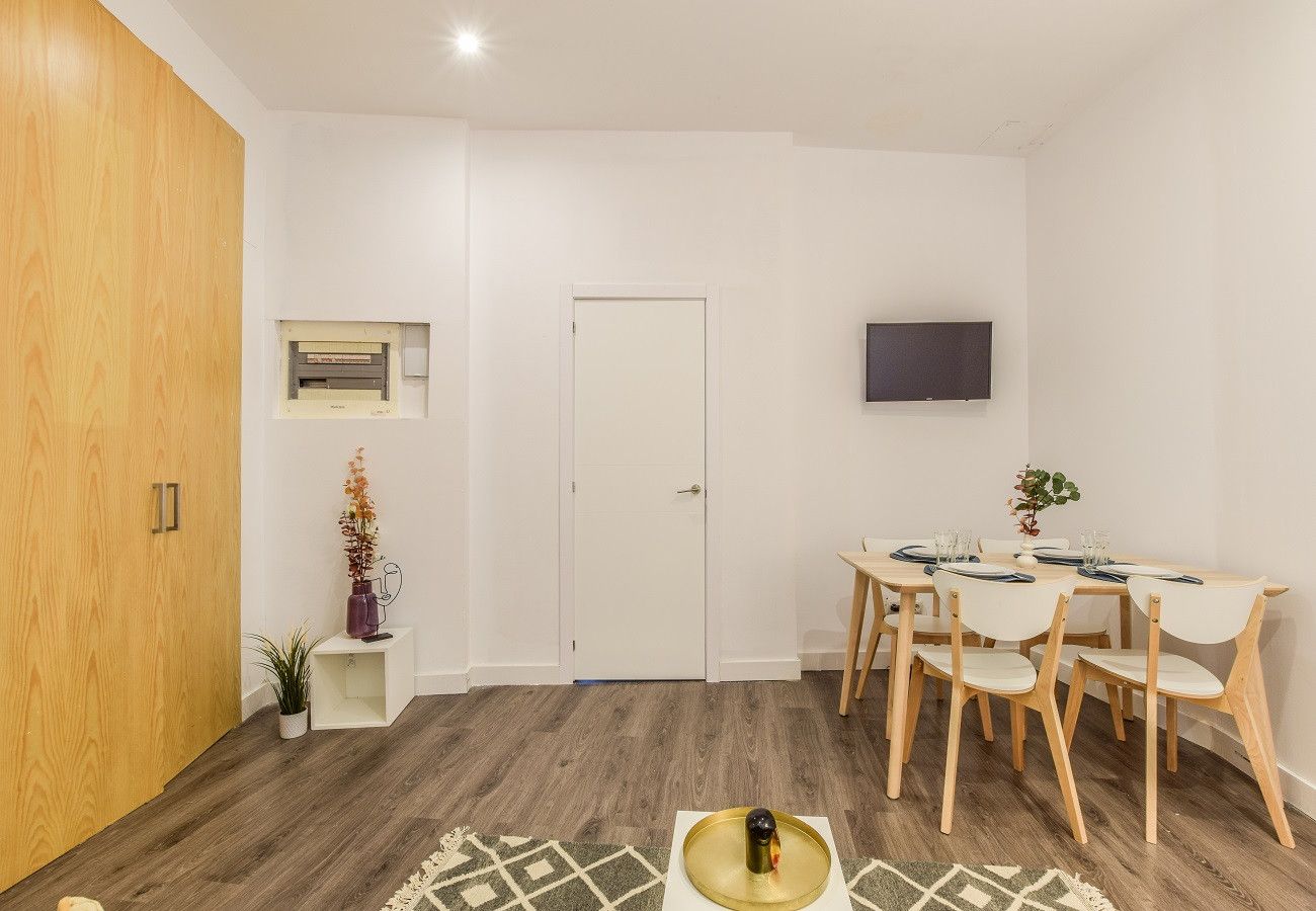 Gran Vía VIII - Cozy Studio in Madrid