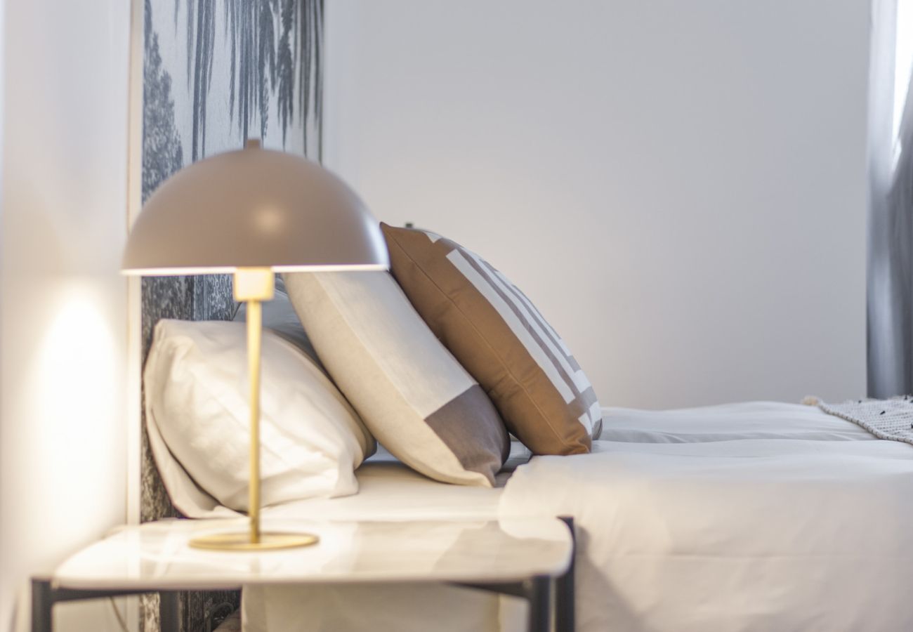Plaza de Castilla III - Cozy apartment in Madrid