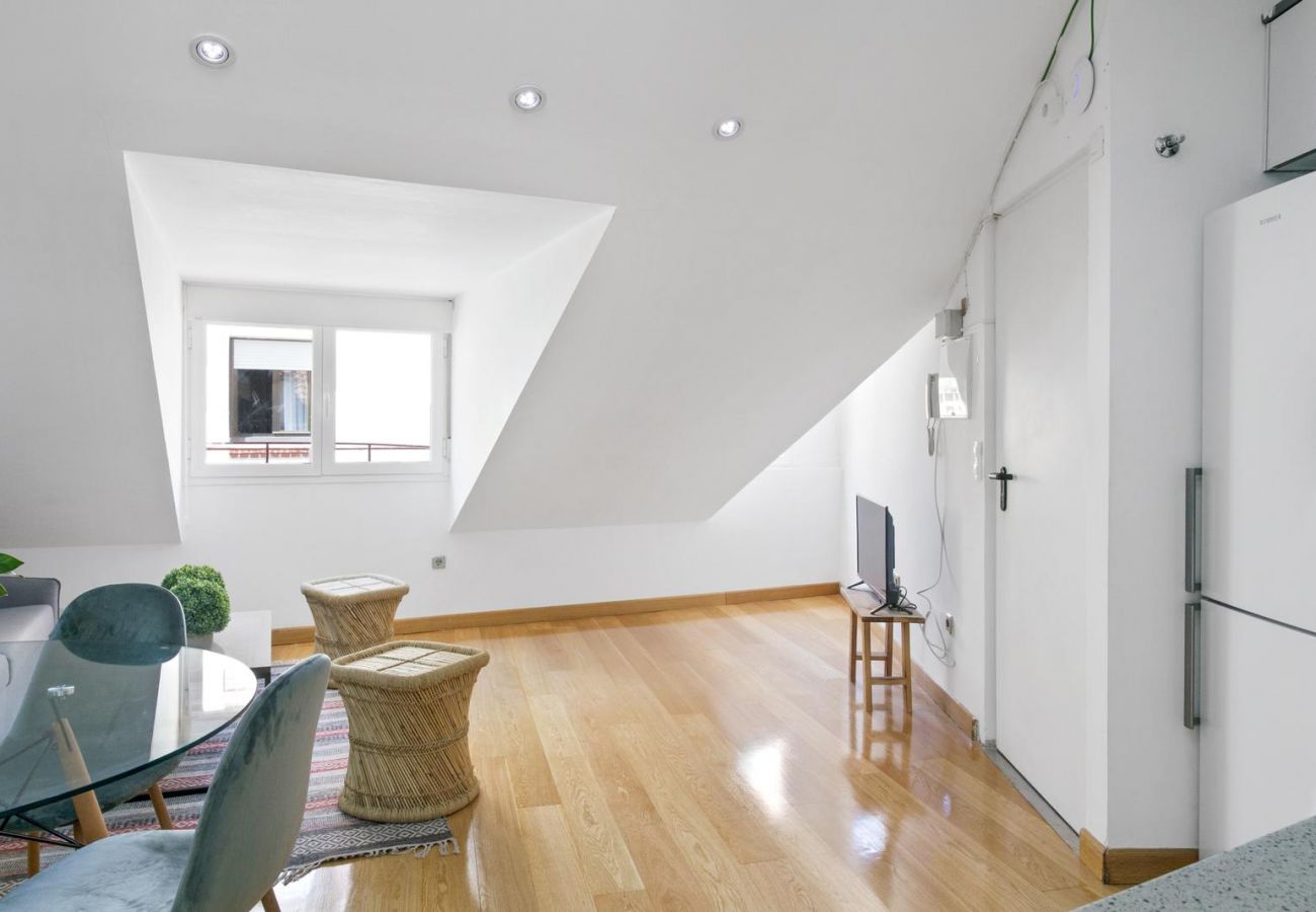 Chic Penthouse in the Historic Center — Malasaña